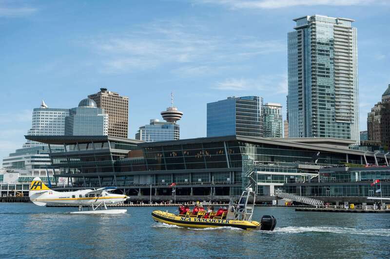 Vancouver: Waterfront Sightseeing Tour - City and Harbour - Starting at Granville Island
