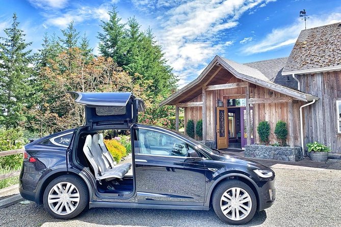 Victoria Boutique Winery Tour - Symphony Vineyard begins the wine portion