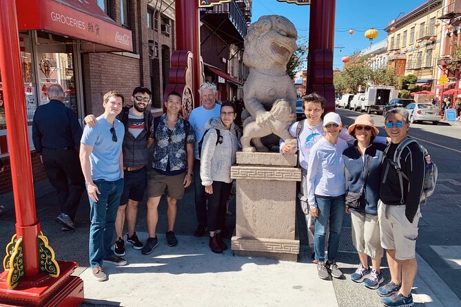 Victoria City Highlights 3 Hour Walking Tour | Grauity-Based - Fan Tan Alley, Victoria’s narrow passage