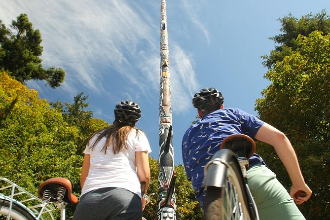 Victoria City Highlights Bike Tour for Cruise Guests - Fernwood: seeing a lived-in neighborhood
