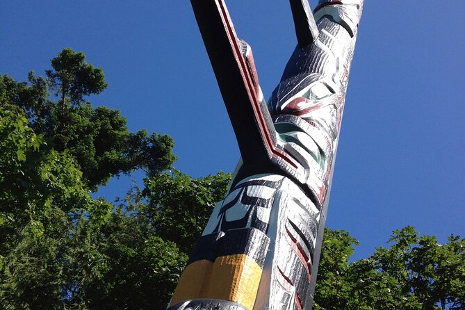 Victoria City Highlights Pedal or E-Bike Tour - Hoods & Legends - Chinatown and Fan Tan Alley