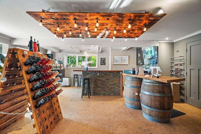 Victoria: Victoria Full Day Guided Wine Tour - Should you book it?
