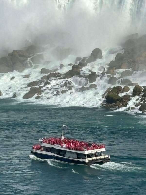 Walking Tour of Niagara Falls Canada and Hornblower Boat - A practical plan for the day