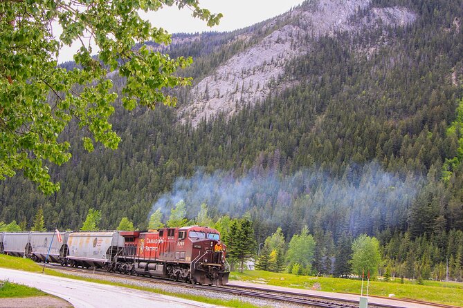Waterfalls, Lakes & Hidden Gems – Yoho Adventure from Calgary - Emerald Lake delivers the classic Yoho view