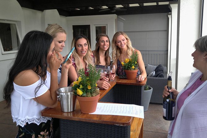 West Kelowna Gallery Of Grapes Wine Tour - Guides make the road time useful