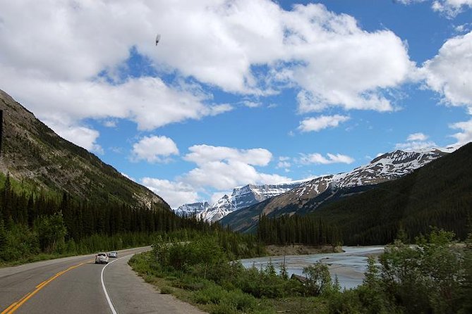 Western Classic - One Way Calgary To Vancouver Rockies Bus Tour - The opening ride from Calgary to Jasper
