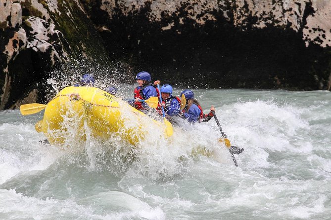 Wet and Wild Elaho Exhilarator Rafting - What the rapids are really like