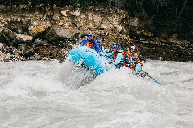 Whitewater Rafting Adventure | Kicking Horse River - Guides who shape the day