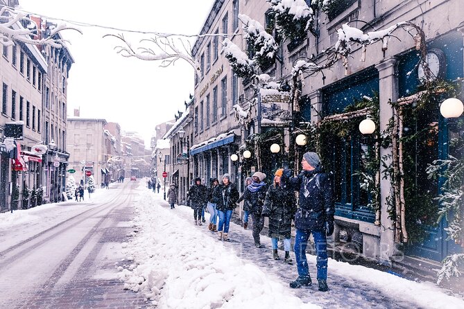 Winter Express: Old Montreal Highlights Walking Tour - Seeing the essential Old Montreal sights