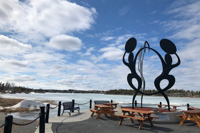 Yellowknife City Tour + Nature's North Wildlife Gallery - A smart first look at Yellowknife