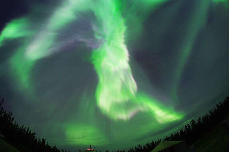 Yukon: Aurora Borealis Late Night Viewing Tour - Photography help for a difficult night subject