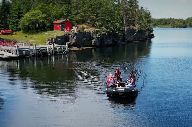 Zodiac Coastal Tour with Naturalist Guide: Lunenburg - The boat, comfort, and clothing