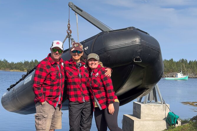 Zodiac Coastal Tour with Naturalist Guide: Lunenburg - The post-tour welcome by the fire